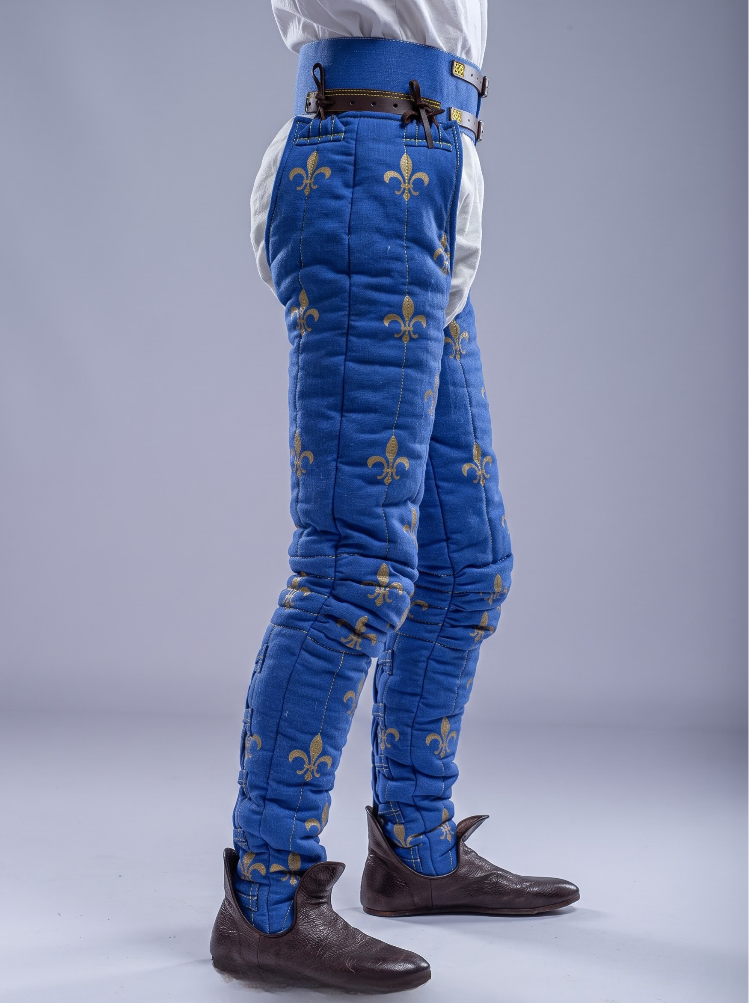 Men’s Medieval Padded Chausses – Quilted Leg Armor for LARP, SCA & Historical Reenactment