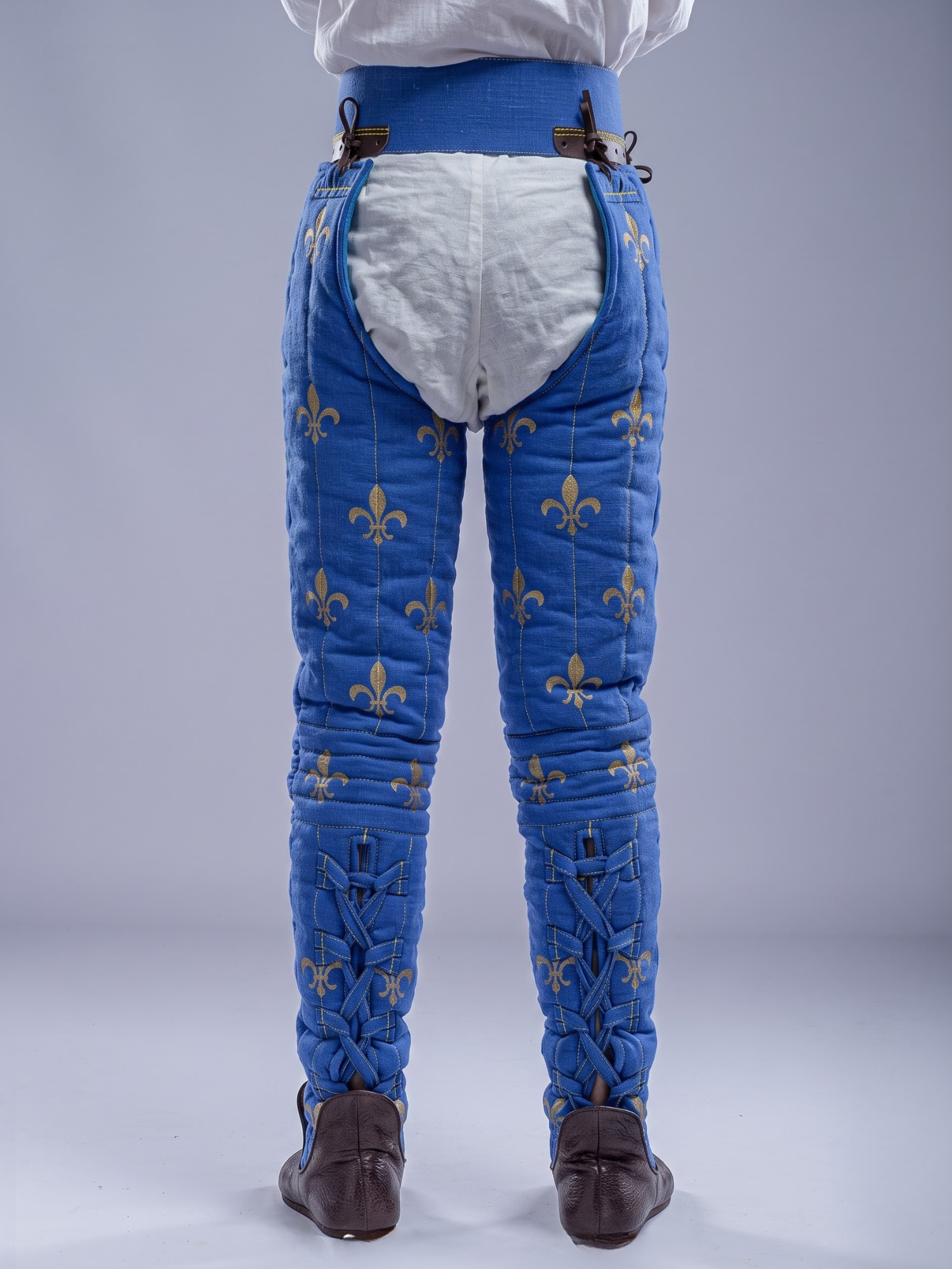 Men’s Medieval Padded Chausses – Quilted Leg Armor for LARP, SCA & Historical Reenactment